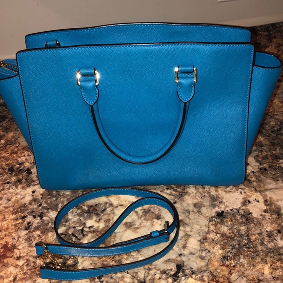 SOLD Heritage blue Michael kors medium Selma - Picture 5 of 7
